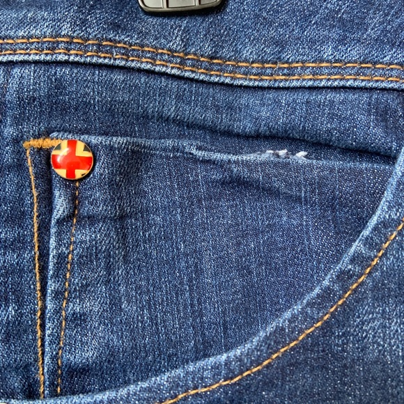 Hudson Jeans - Picture 4 of 8